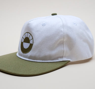 Embroidered logo cap - White & Green